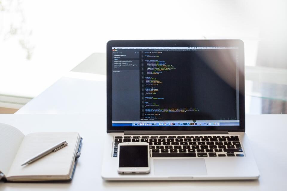 Cursor Uzaktan Kontrol: Yerel Ajanlar Artık Telefonda