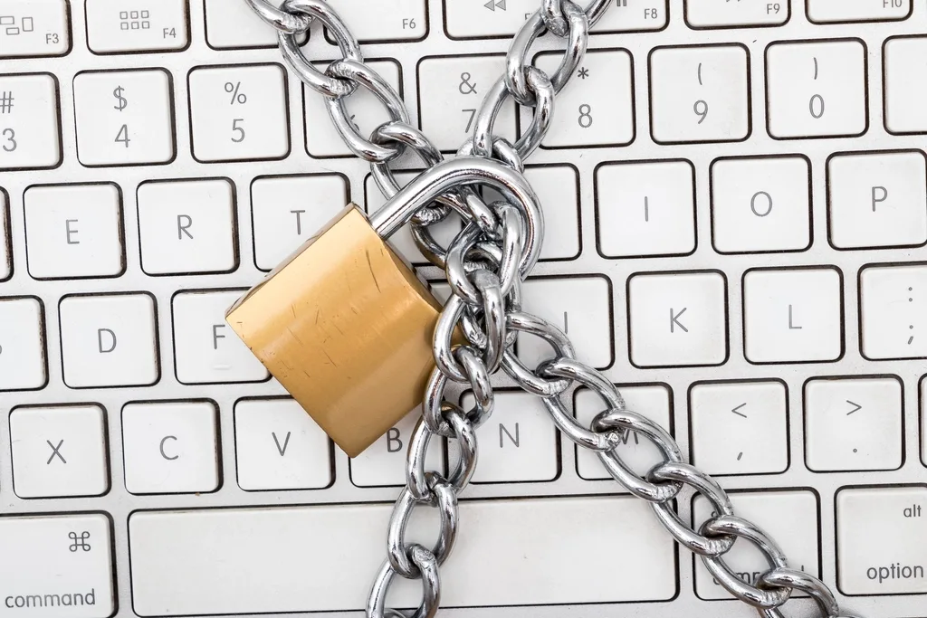 GitHub Sızan Parola Tespiti İçin Özel Model Geliştirdi